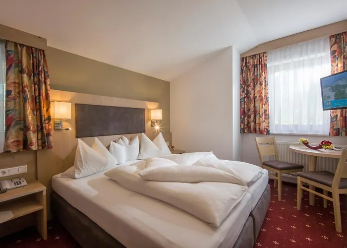 Отель Andrea 4*